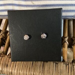 Hearts on Fire Stud earrings 18k white gold